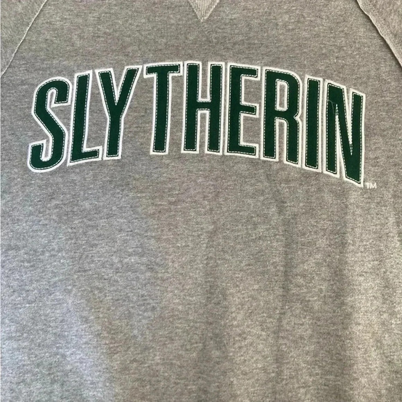 Harry Potter Sweatshirt Unisex Small Slytherin Wizarding World Universal Studios - Picture 3 of 9